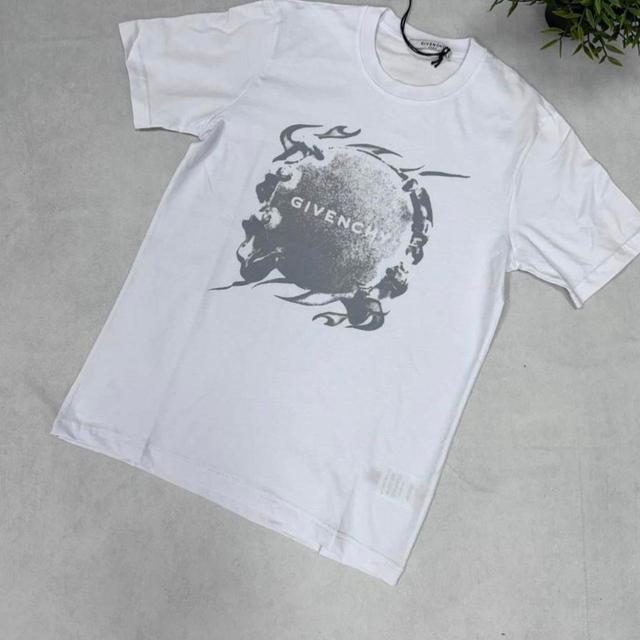 Givenchy Men's T-shirt - White - M on Productcaster.