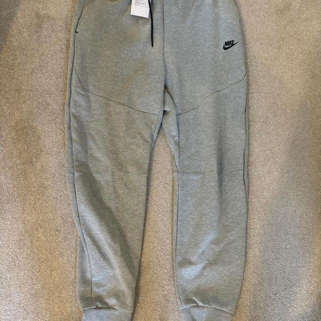 Nike Men's Sweatpants - Grey - L on Productcaster.