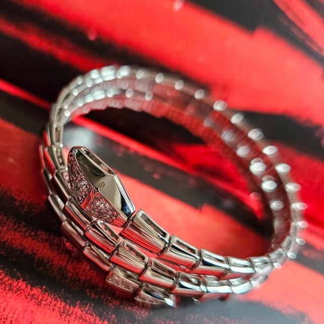 Women's Bracelet - Silver on Productcaster.