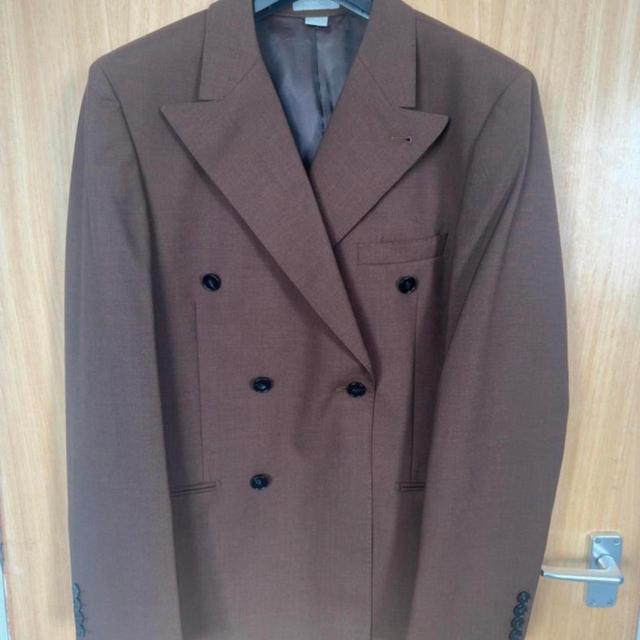 Noak Men's Suit - Brown on Productcaster.