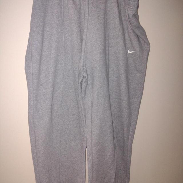 Nike Women's Sweatpants - Grey on Productcaster.