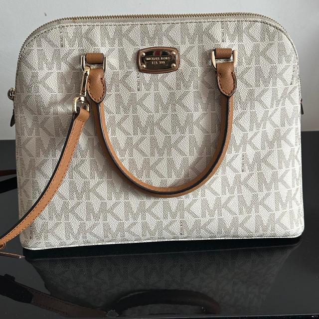 Michael Kors Women's Bag - White/Cream on Productcaster.