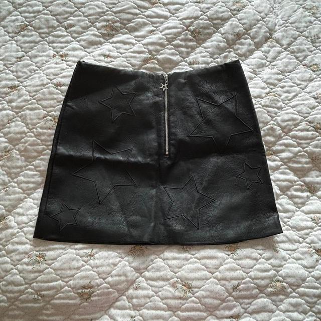 H&M Women's Skirt - Black - UK 12 on Productcaster.