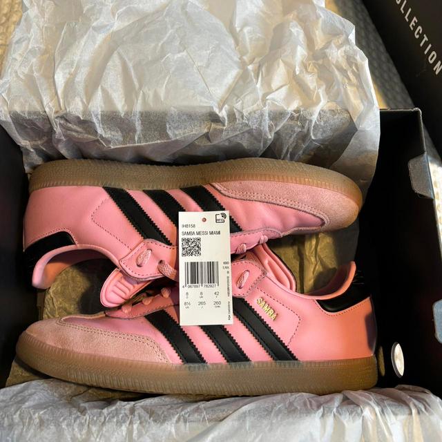 Adidas Men's Trainers - Pink - UK 8 on Productcaster.