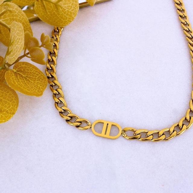 Vintage Women's Necklace - Gold on Productcaster.