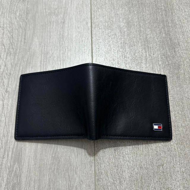 Tommy Hilfiger Men's Wallets - Black on Productcaster.