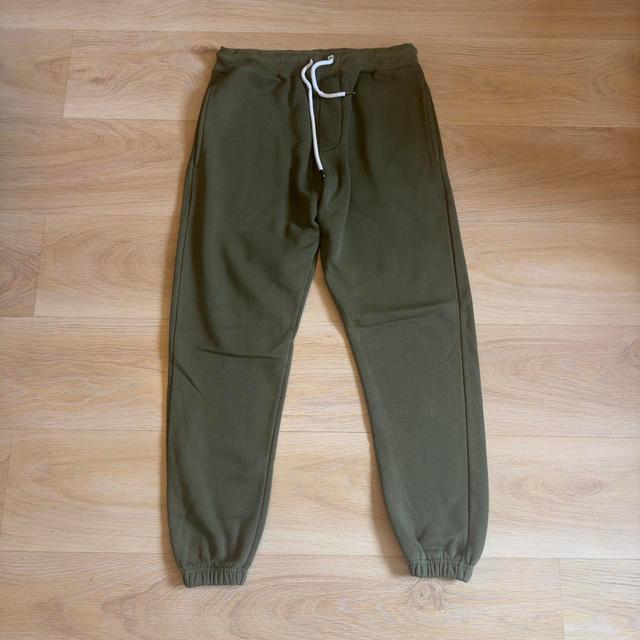 Pull&Bear Men's Sweatpants - Khaki - M on Productcaster.