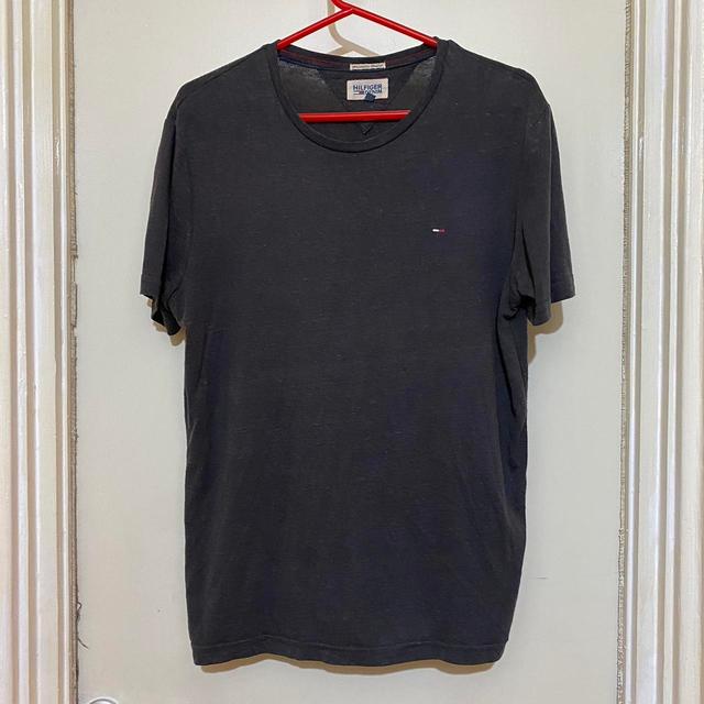 Hilfiger Denim Men's T-shirt - Grey - M on Productcaster.