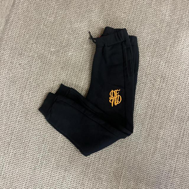 Kids' Sweatpants - Black on Productcaster.