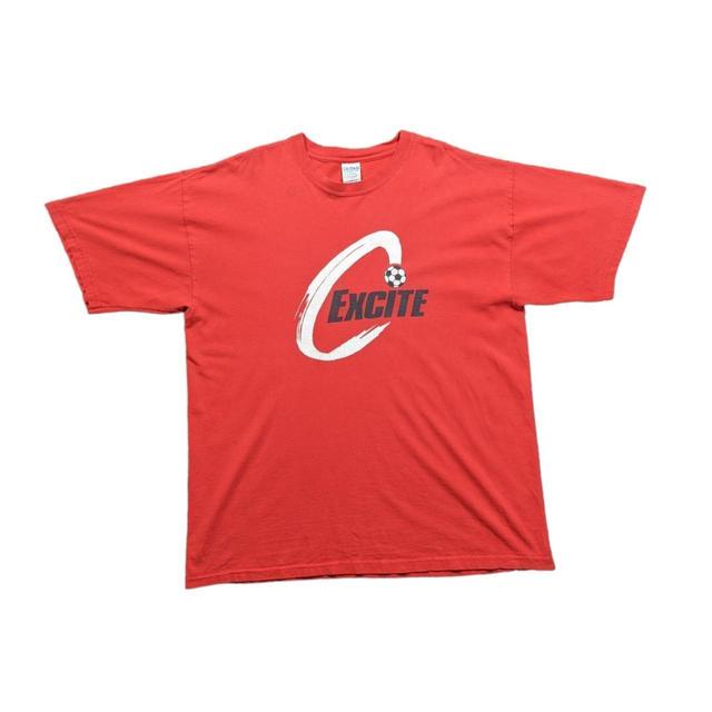 Gildan Men's T-shirt - Red - XL on Productcaster.