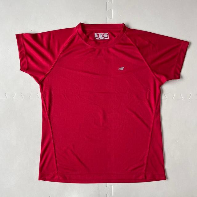 New Balance Women's T-shirt - Red - L on Productcaster.