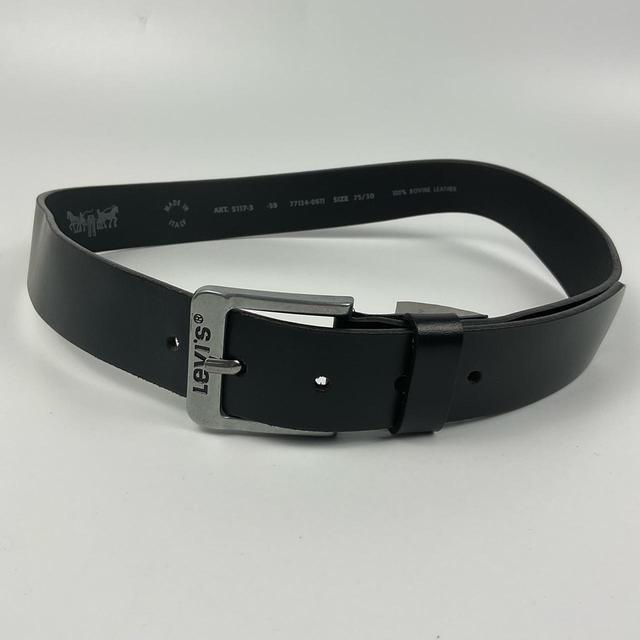 Levi's Men's Belt - Black on Productcaster.