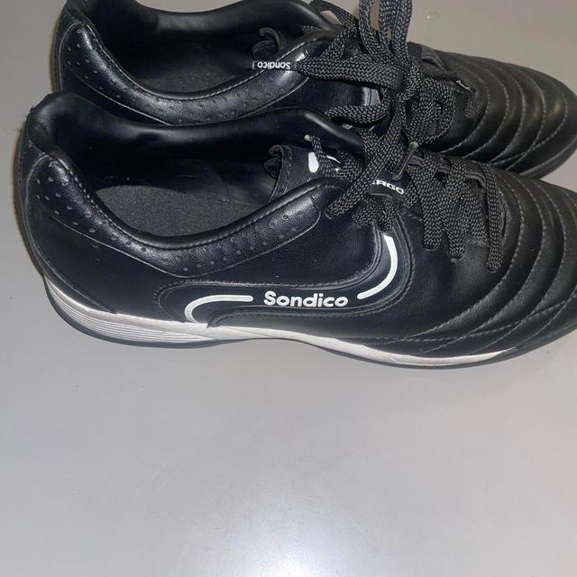 Sondico Kids' Trainers - Black on Productcaster.