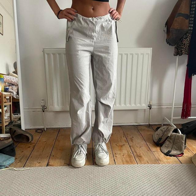 Vintage Women's Cargo Trousers - Grey - UK 8 on Productcaster.