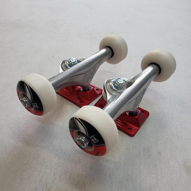 Independent Skateboarding - Red/Silver on Productcaster.