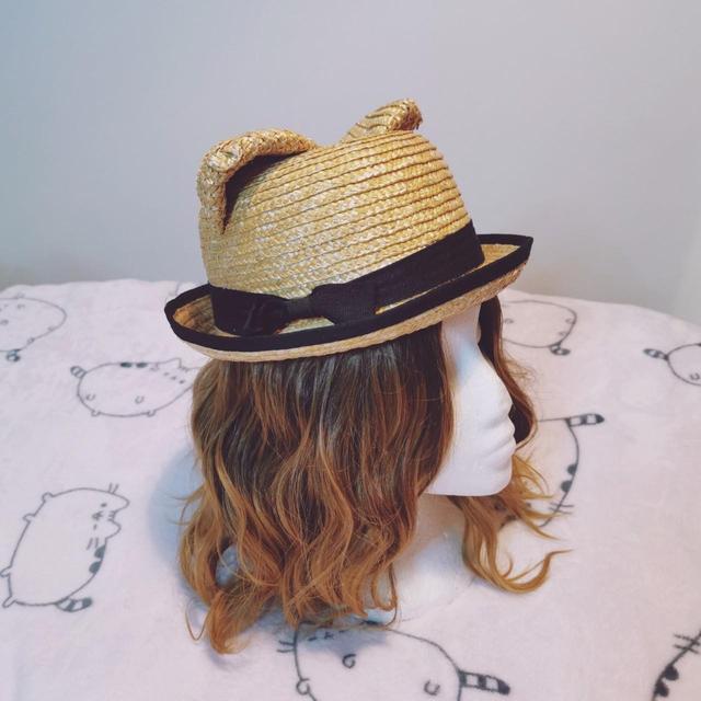 Women's Straw hats - Cream on Productcaster.