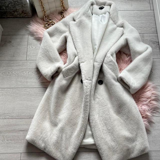 New Look Women's Faux fur Coat - White - UK 10 on Productcaster.