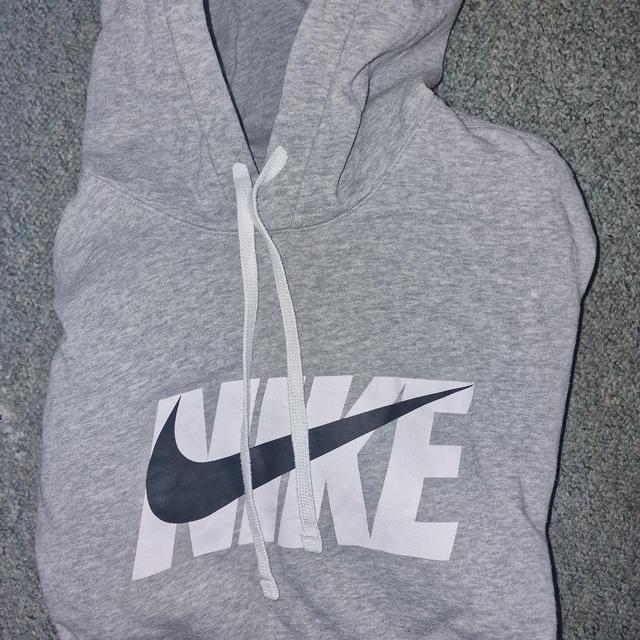 Nike Men's Hoodie - Grey - M on Productcaster.