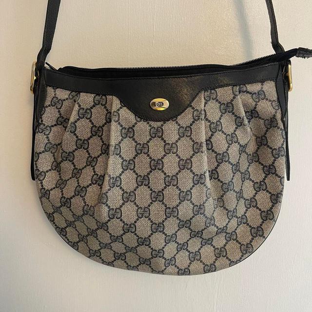 Gucci Women's Crossbody bags - Navy on Productcaster.