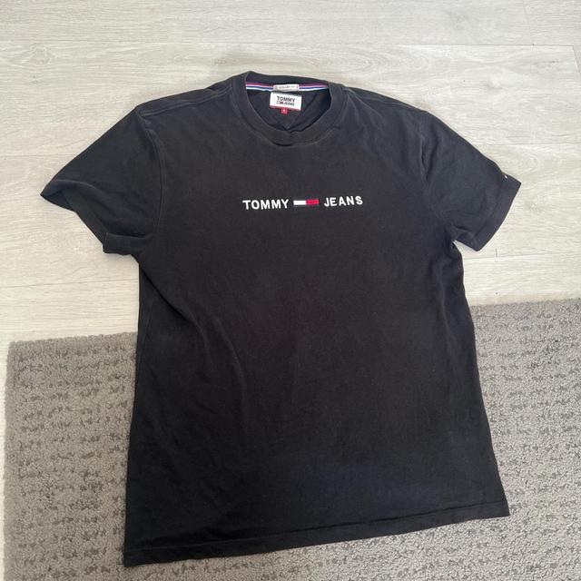 Tommy Hilfiger Men's T-shirt - Black - M on Productcaster.