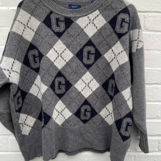 GANT Men's Jumper - Grey/White - M on Productcaster.