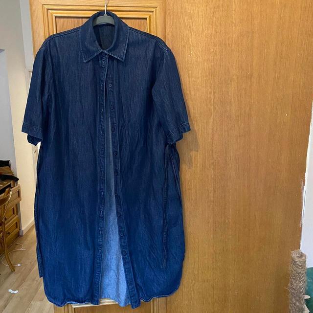 COS Women's Shirt - Blue - M on Productcaster.