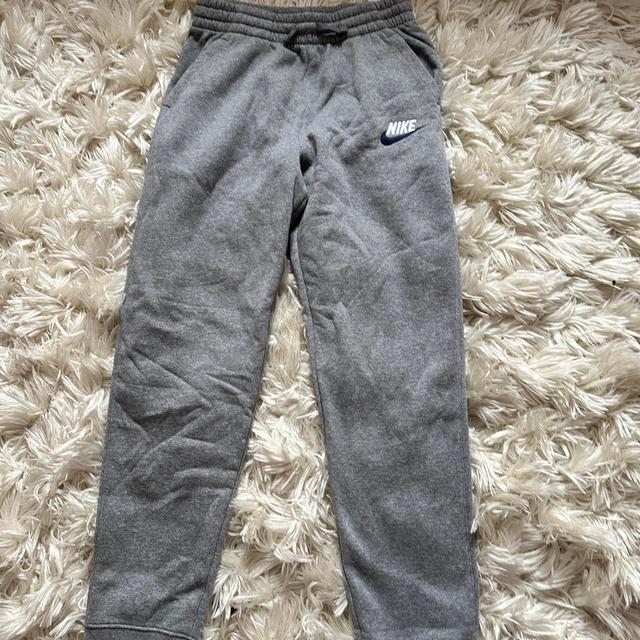 Nike Women's Sweatpants - Grey - XL on Productcaster.