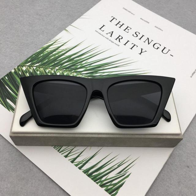 Vintage Women's Cat eye Sunglasses - Black on Productcaster.