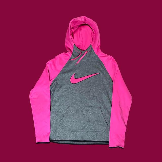 Nike Women's Hoodie - Pink - M on Productcaster.