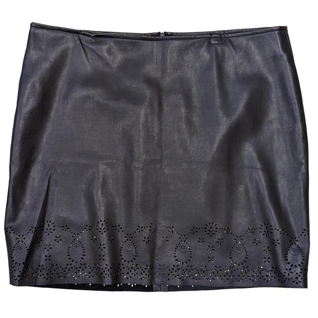 Women's Skirt - Black - UK 14 on Productcaster.