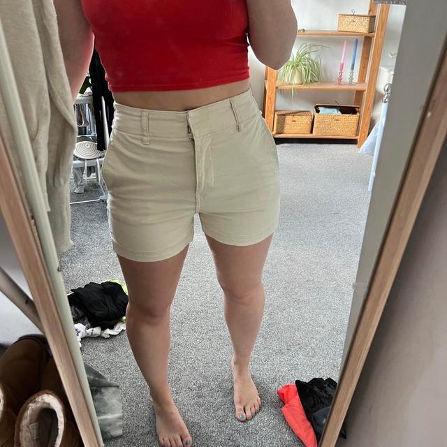 H&M Women's Shorts - Cream/White - UK 8 on Productcaster.