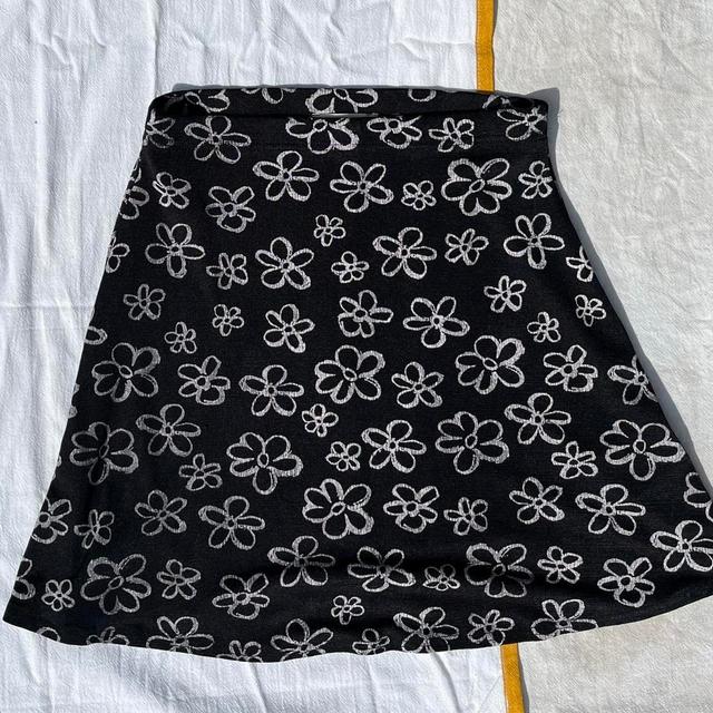 Topshop Women's Skirt - Black - UK 8 on Productcaster.