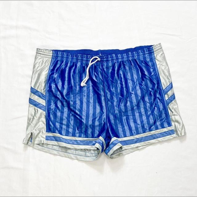 Vintage Men's Shorts - White - XL on Productcaster.