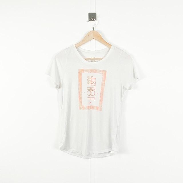 Nike Women's T-shirt - White - S on Productcaster.