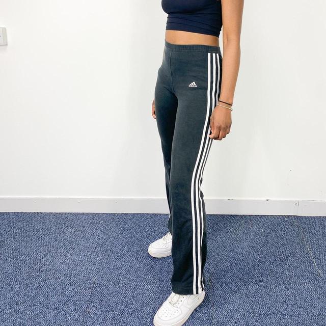 Adidas Women's Sweatpants - White/Grey - S on Productcaster.