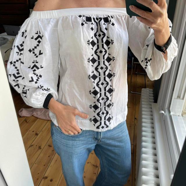 Country Road Women's Blouse - White - XXS on Productcaster.