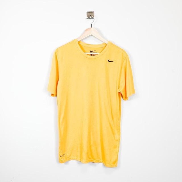 Nike Men's T-shirt - Yellow - M on Productcaster.