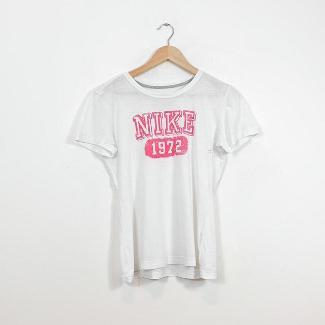 Nike Women's T-shirt - White - S on Productcaster.