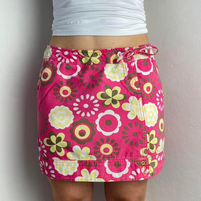 Vintage Women's Skirt - Pink - L on Productcaster.