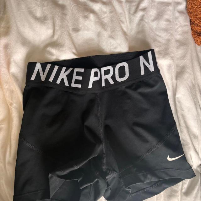 Nike Women's Shorts - Black - S on Productcaster.