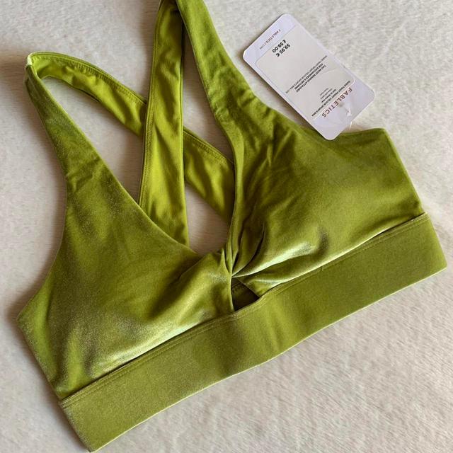 Fabletics Women's Crop top - Green - S on Productcaster.