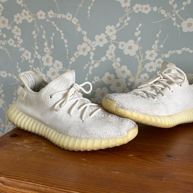 Yeezy Men's Trainers - White/Cream - UK 9.5 on Productcaster.