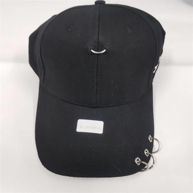 The Unbranded Brand Men's Caps - Black on Productcaster.