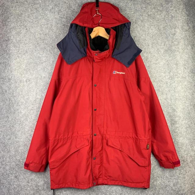 Berghaus Men's Raincoat - Red/Navy - M on Productcaster.