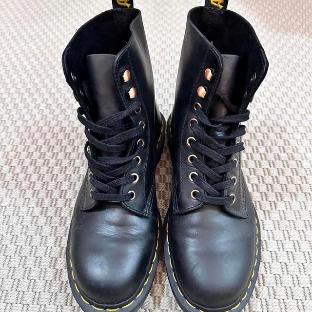 Dr. Martens Women's Lace up Boots - Black - UK 7 on Productcaster.