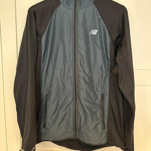 New Balance Men's Lightweight Jacket - Black/Grey - M on Productcaster.