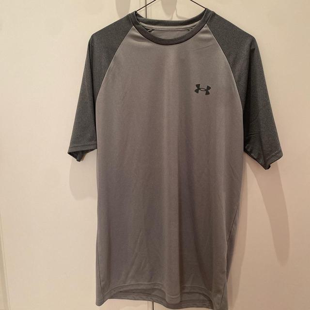 Under Armour Men's T-shirt - Grey - M on Productcaster.