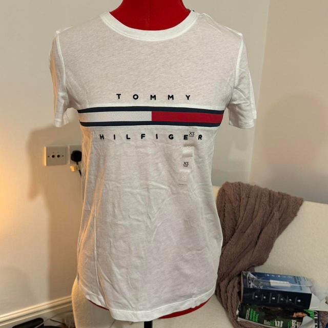 Tommy Hilfiger Women's T-shirt - White - 8 on Productcaster.