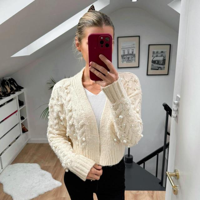 PrettyLittleThing Women's Cardigan - Cream/White - XS on Productcaster.