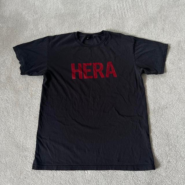 Hera London Men's T-shirt - Grey - S on Productcaster.